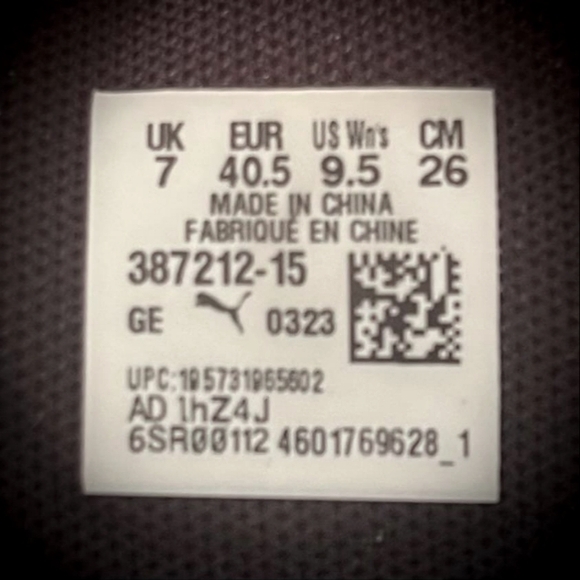 NEW, Stylish Fila Man's Black Sneakers. Size: 7. Perfect For Casual Wear. - Picture 4 of 4